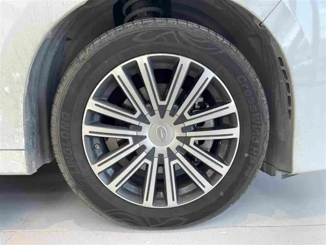 GAC Trumpchi M8 — Фото автомобиля 21