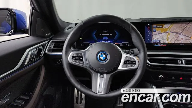 BMW i4 — Фото автомобиля 12