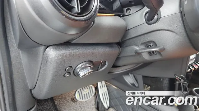 Mini Cooper Cooper 5 дверей Classic — Фото автомобиля 29