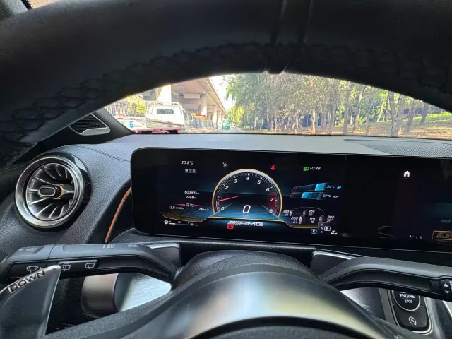 Mercedes-Benz GLB AMG — Фото автомобиля 21