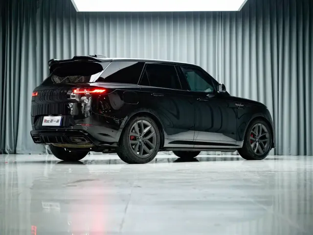 Land Rover Range Rover Sport — Фото автомобиля 8