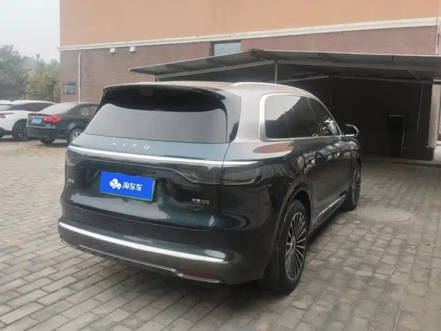 Aito M8 — Фото автомобиля 3