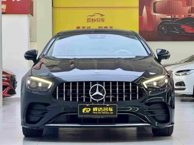 Mercedes-Benz E-Class — Фото автомобиля 2