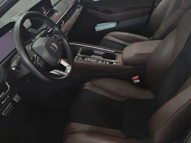 Honda Inspire Hybrid — Фото автомобиля 3