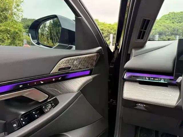 BMW 5 Series — Фото автомобиля 4
