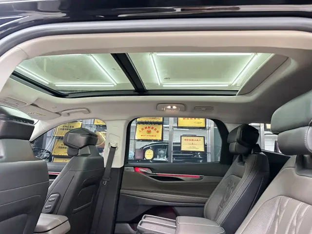 Ford Edge — Фото автомобиля 12