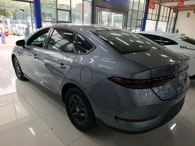 BYD Qin PLUS — Фото автомобиля 4