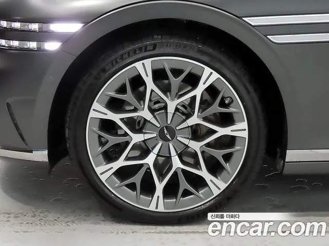 Genesis G90 — Фото автомобиля 20
