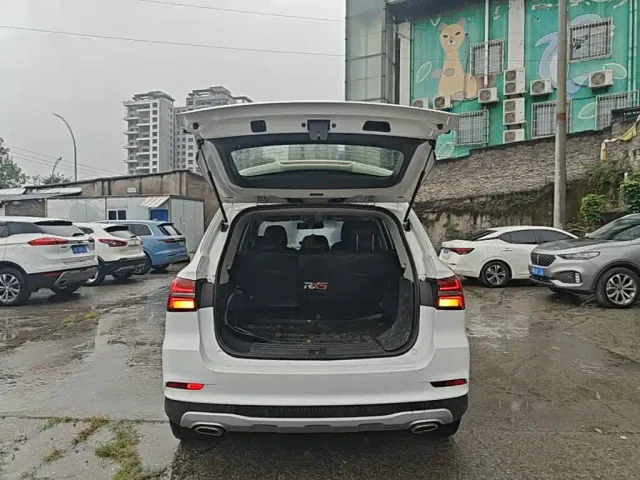 Roewe RX5 — Фото автомобиля 14