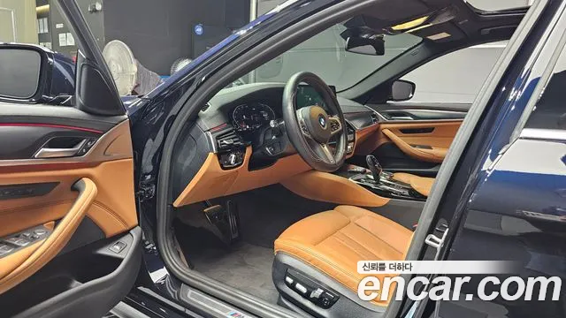 BMW 5 Series G30 — Фото автомобиля 10