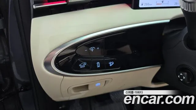Genesis GV70 2.5T Бензин 2WD — Фото автомобиля 21
