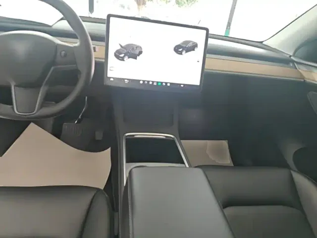 Tesla Model Y 2022 Facelift Rear-Wheel Drive Version — Фото автомобиля 9