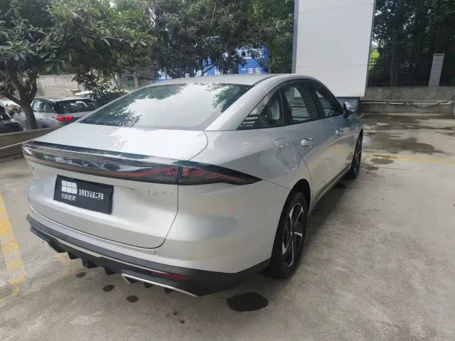 Geely Galaxy L6 — Фото автомобиля 4
