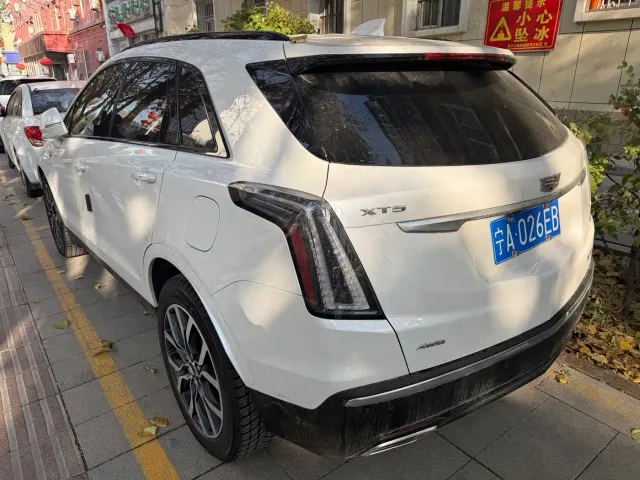 Cadillac XT5 — Фото автомобиля 5