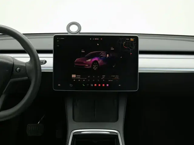 Tesla Model Y — Фото автомобиля 12