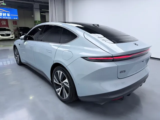 Nio ET5 — Фото автомобиля 9