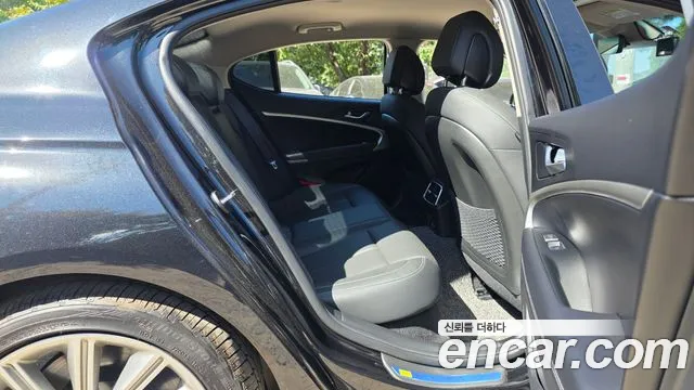 Genesis G70 Новый G70 Бензин 2.5T 4WD — Фото автомобиля 11