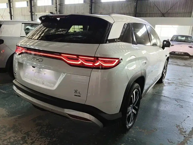 BYD Song L DM-i — Фото автомобиля 6