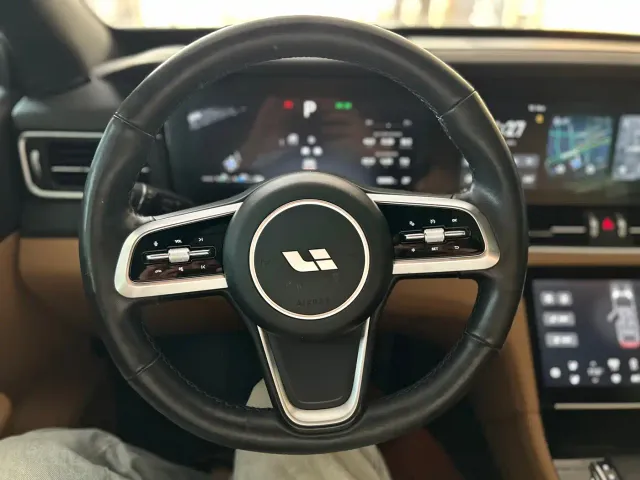 Li Auto ONE — Фото автомобиля 9