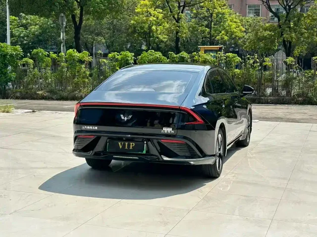 Wuling Starlight — Фото автомобиля 7