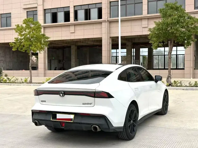 Changan UNI-V — Фото автомобиля 7
