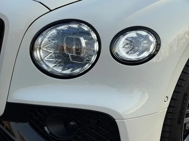 Bentley Flying Spur — Фото автомобиля 26