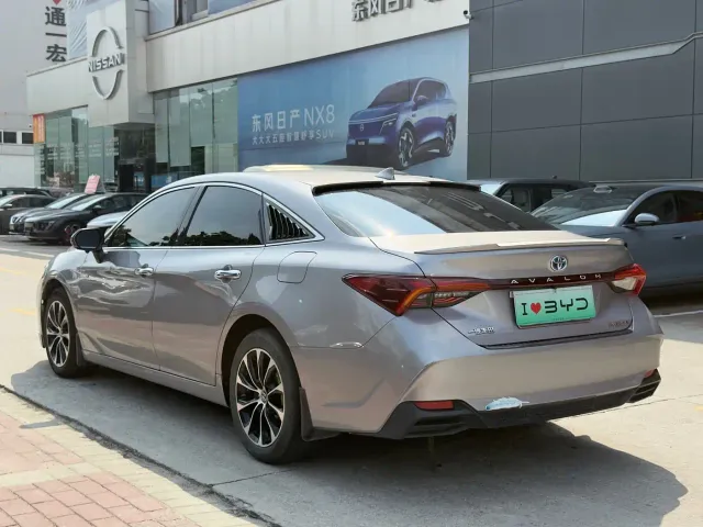 Toyota Avalon — Фото автомобиля 10