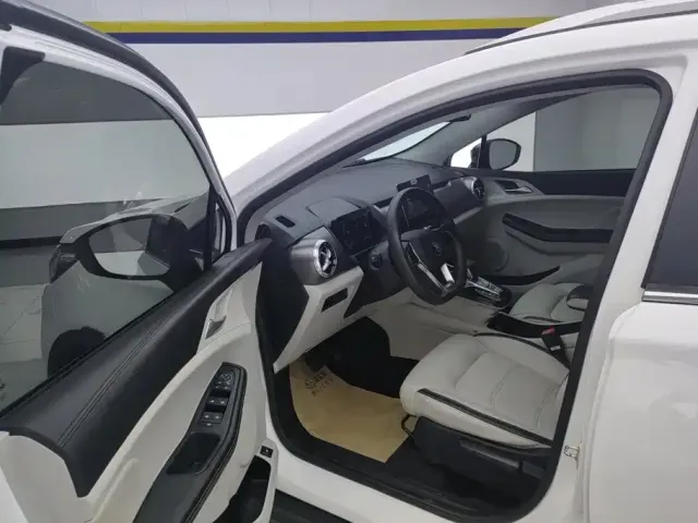 BYD Yuan Pro — Фото автомобиля 9