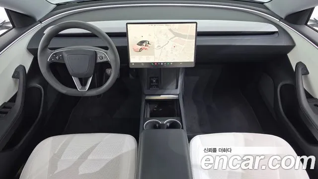 Tesla Model 3 — Фото автомобиля 7