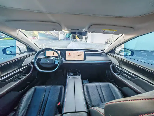 Xpeng P7 — Фото автомобиля 6