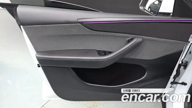 Tesla Model Y — Фото автомобиля 22