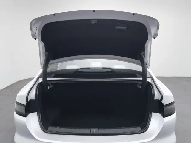 BYD Seal 05 DM-i — Фото автомобиля 16