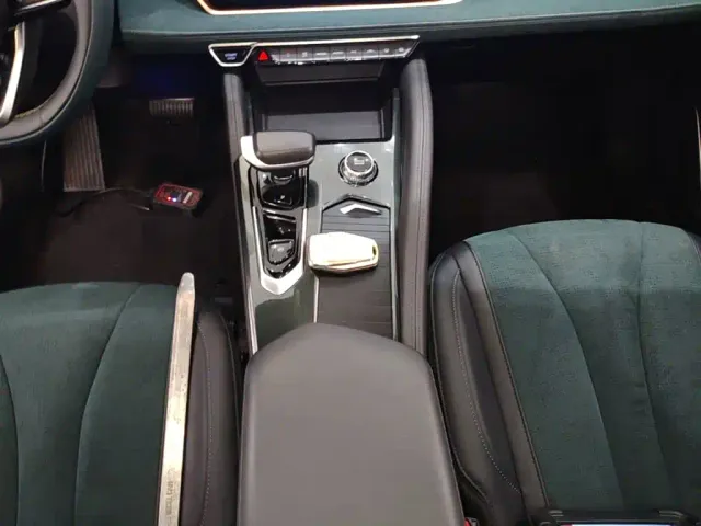 Geely Xingyue L — Фото автомобиля 13