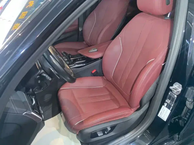 BMW 5 Series — Фото автомобиля 14