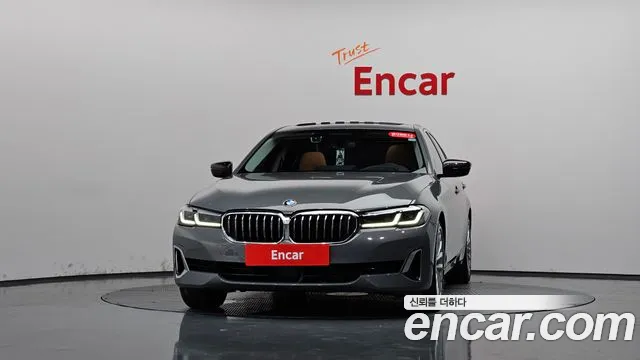 BMW 5 Series G30 — Фото автомобиля 3