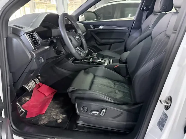Audi Q5L — Фото автомобиля 8