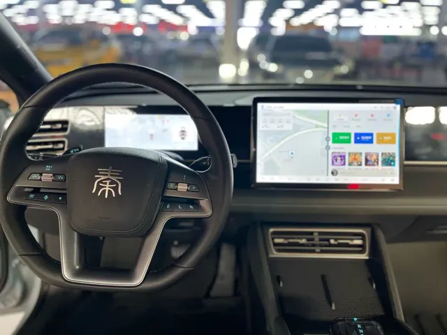 BYD Qin L — Фото автомобиля 11