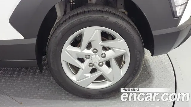 Hyundai Kona — Фото автомобиля 6