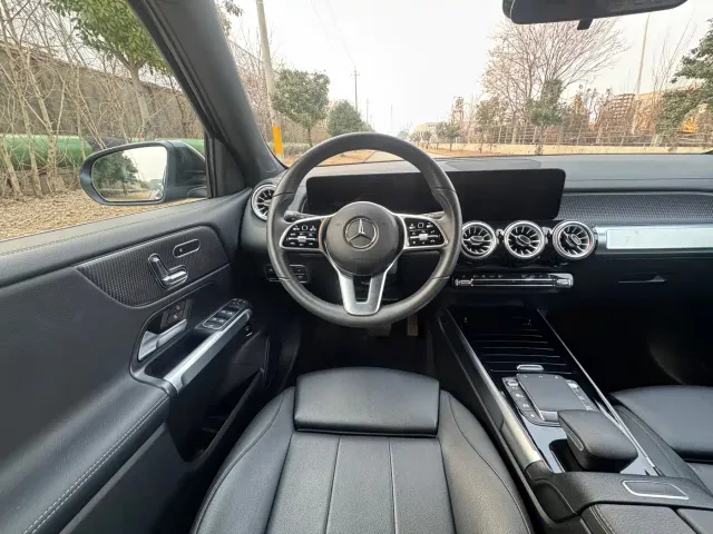 Mercedes-Benz EQB — Фото автомобиля 14