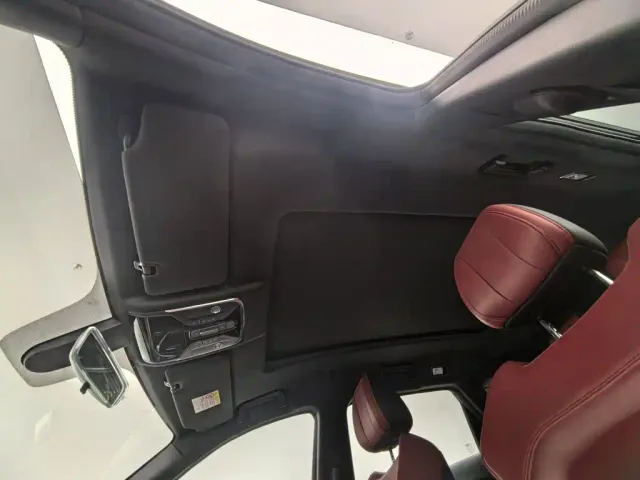 Jetour Jetour X70 PLUS 2021 1.6T DCT Star 7-Seater — Фото автомобиля 14