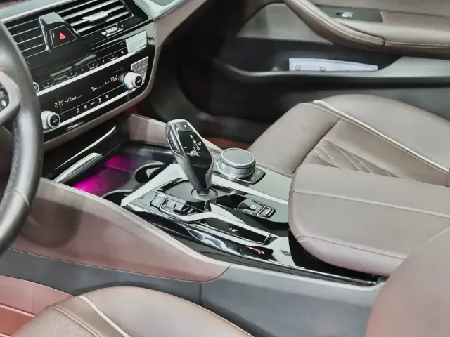 BMW BMW 5 Series 2022 525Li M Sport Package — Фото автомобиля 17