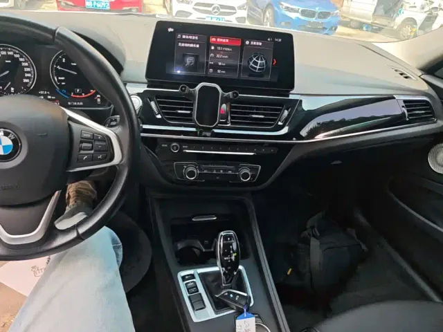 BMW 1 Series — Фото автомобиля 12