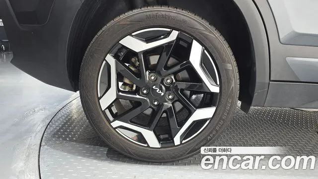 Kia Seltos Новый Seltos Бензин 2.0 2WD — Фото автомобиля 5