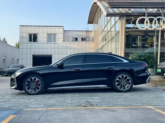 Audi A6L — Фото автомобиля 4