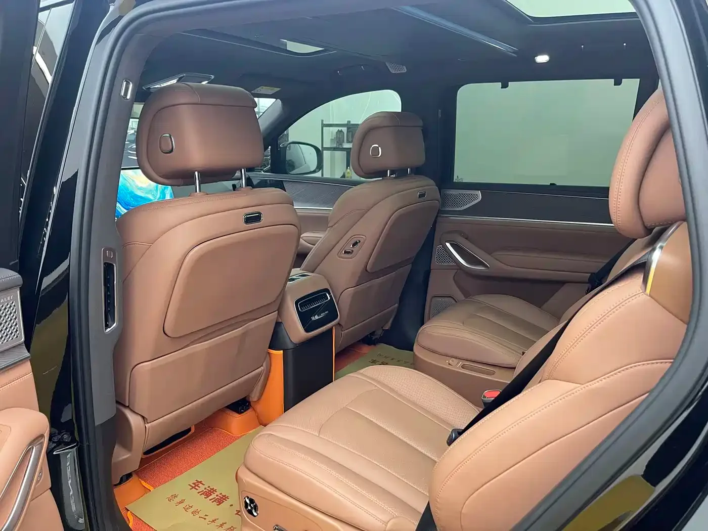 Denza Denza N9 2025 Model Premium Excellence — Фото автомобиля 5