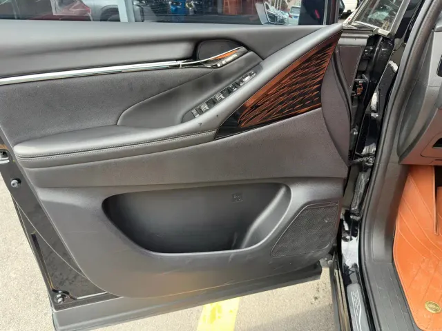 GAC Trumpchi M8 — Фото автомобиля 14