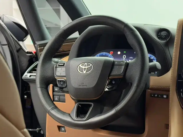 Toyota Alphard — Фото автомобиля 15
