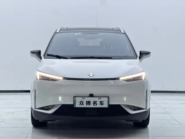 Hycan Z03 — Фото автомобиля 2