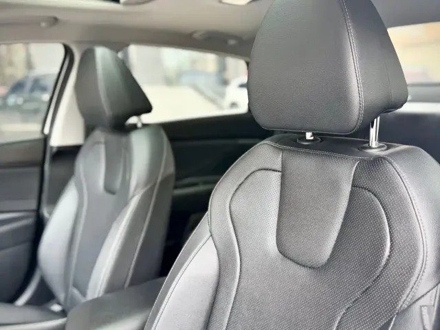 Hyundai Elantra — Фото автомобиля 17