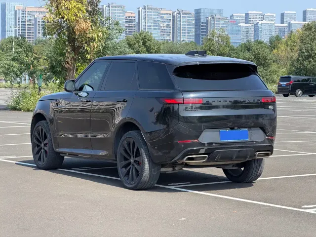 Land Rover Range Rover Sport — Фото автомобиля 4